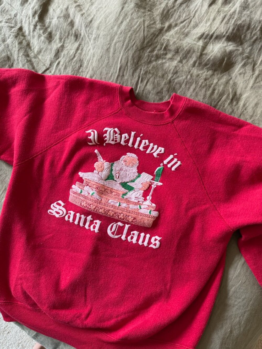 Vintage "I Believe in Santa Claus" Screen-Printed Sweatshirt Size Large